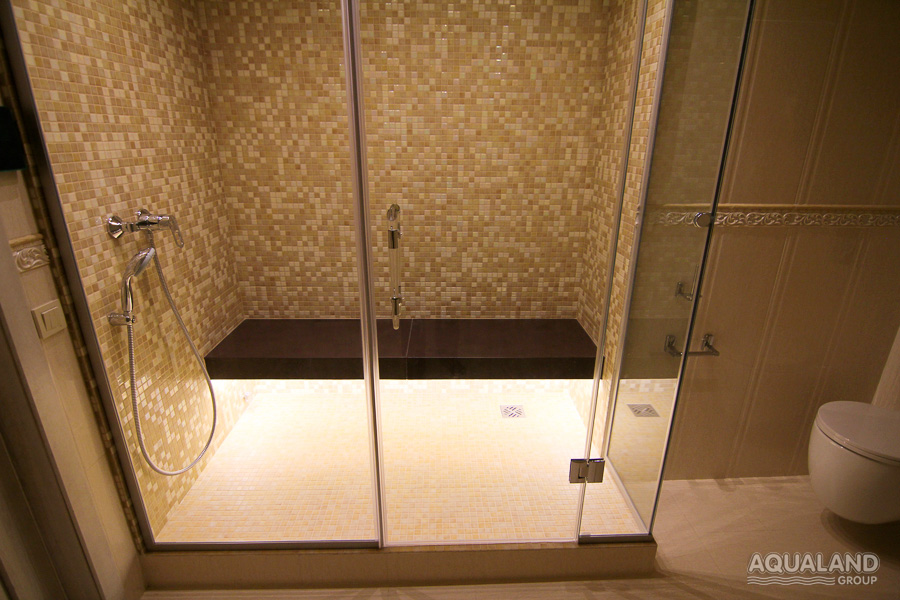 Паровая кабинка совмещённая с душевой в ванной комнате