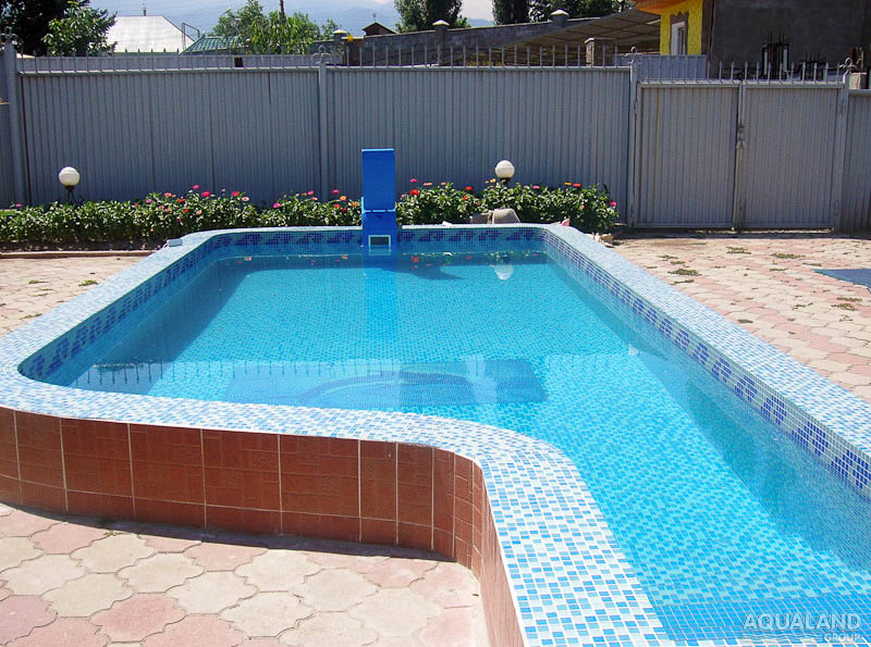 Домашний бассейн с применением фильтровальной станции для бассейнов Aquastar (Аквастар) производства Aqualand Group.